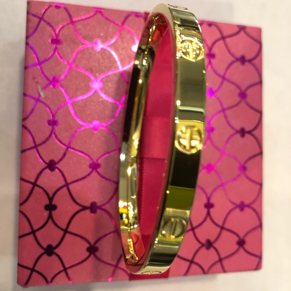 Jewelry - Bangle love high end jewelry